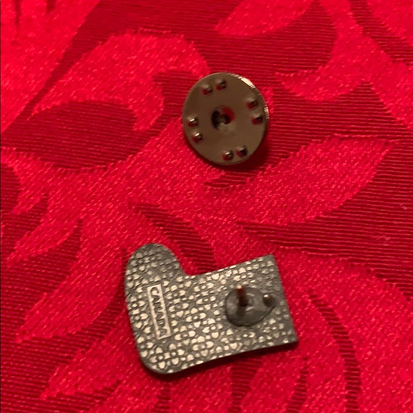 Holiday sock shape pin - Picture 5 of 8